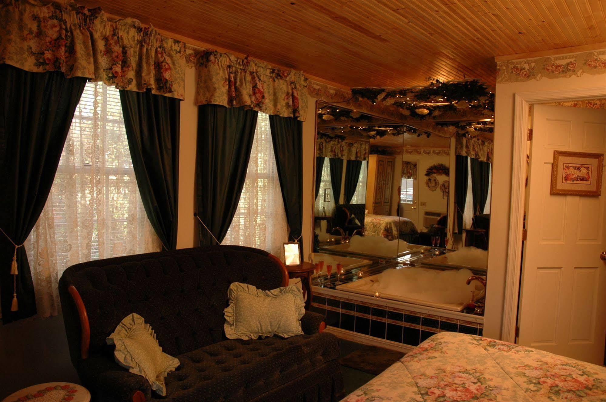 Bed and Breakfast Lazy Cloud Williams Bay Экстерьер фото